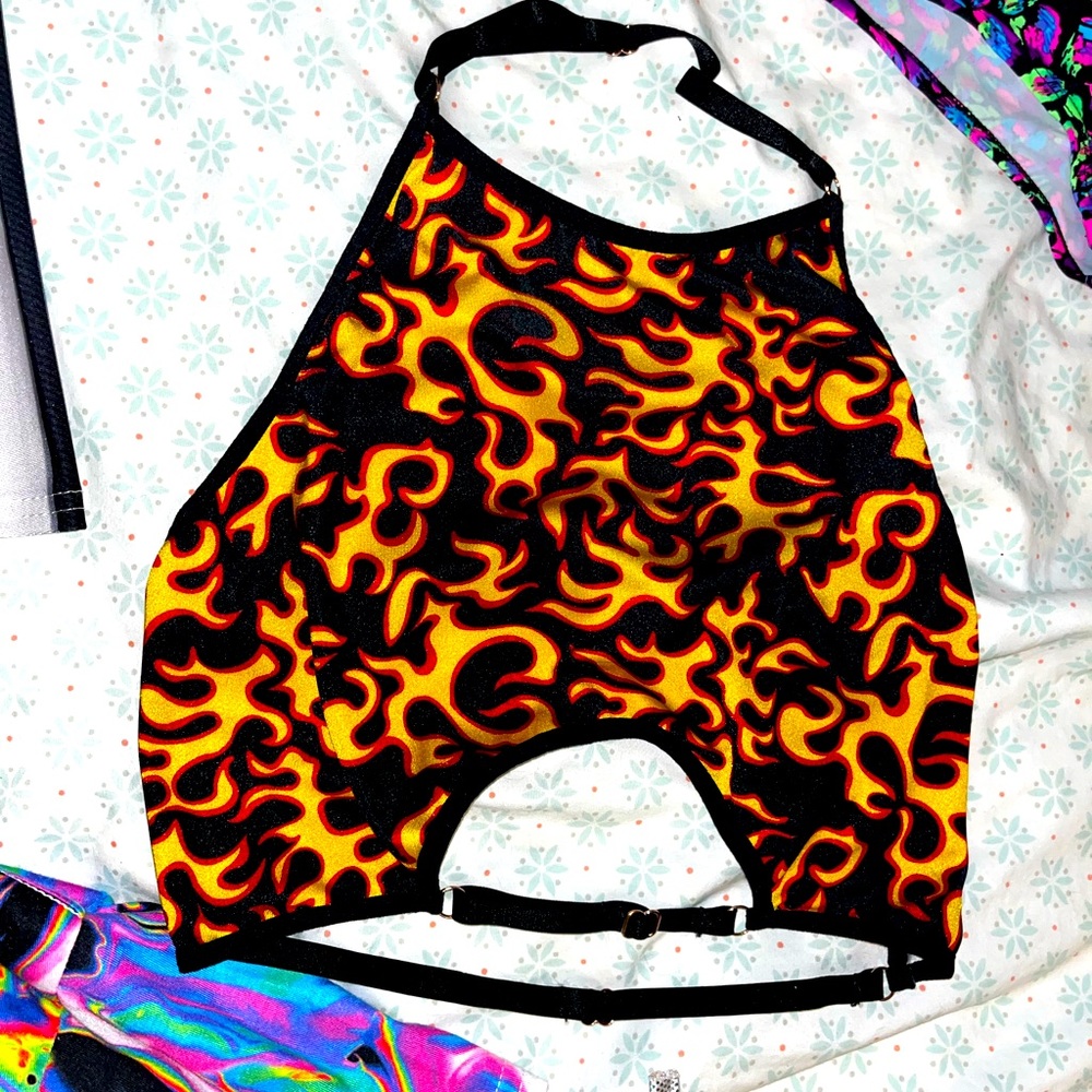 rave flame top